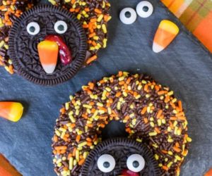 Chocolate-Covered-Apple-Ring-Turkeys-1-1-575x863